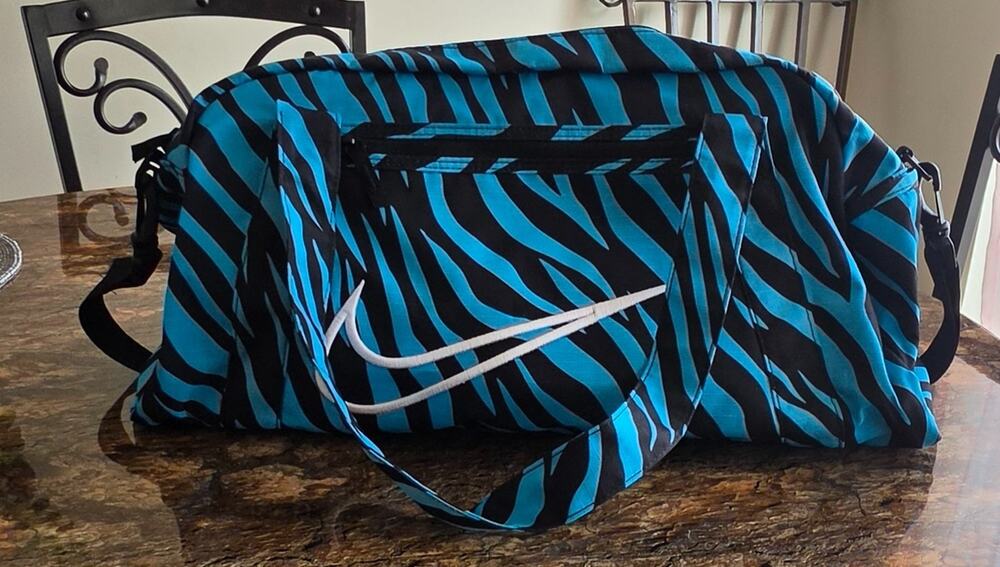 Nike Gym Club Zebra Duffel Bag Blue Black CW7205-011 Training Gym